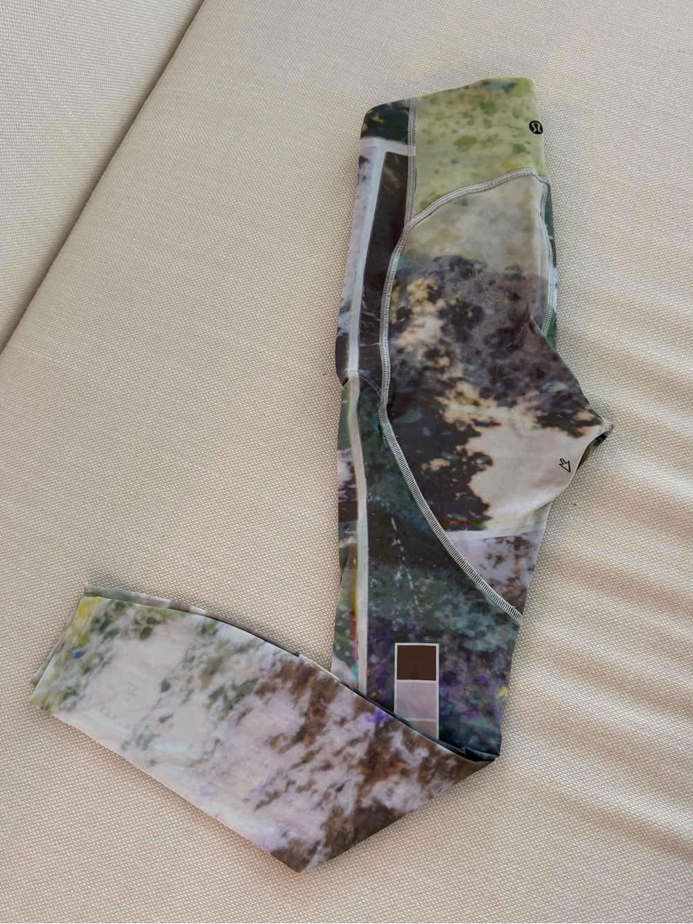 Lululemon Athletics leggings size 4